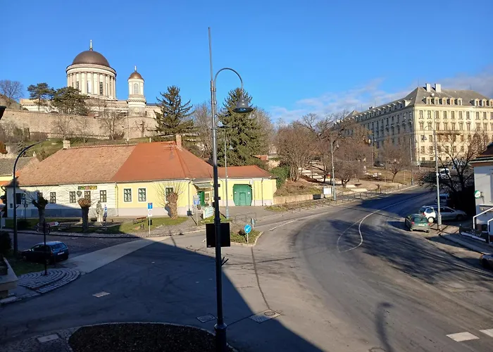 Szent Istvan Koronaja
